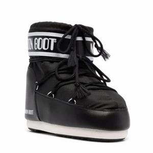 Söker ettors moonboots - Söker ett par moonboots låga