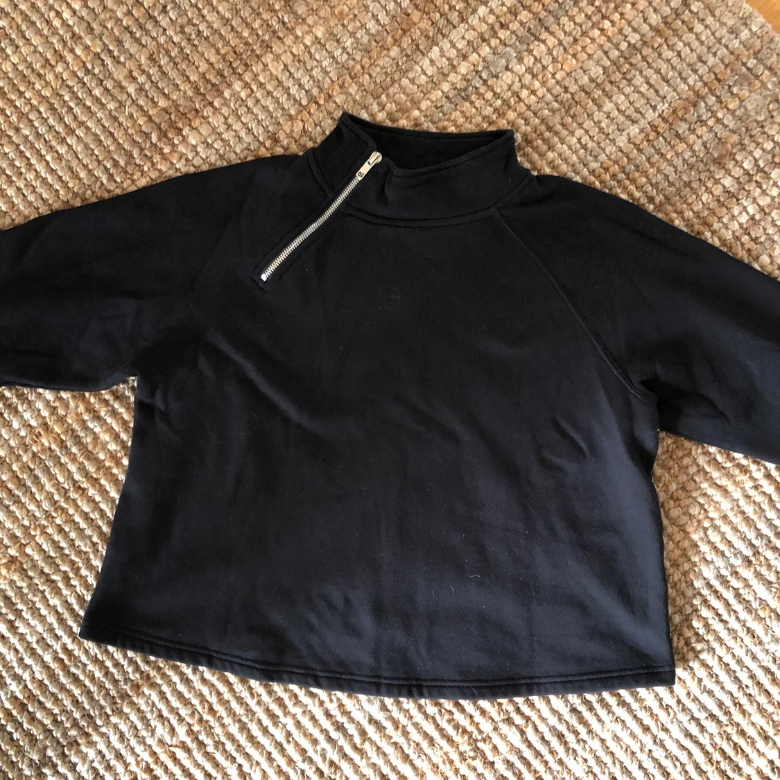 Svart tröja Monki storlek XS đŒ