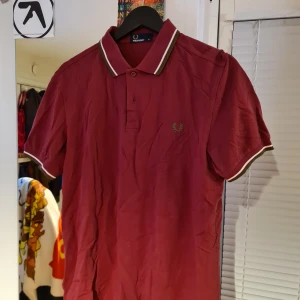 Fred perry pike  - Fred perry pike, knappt använd. 