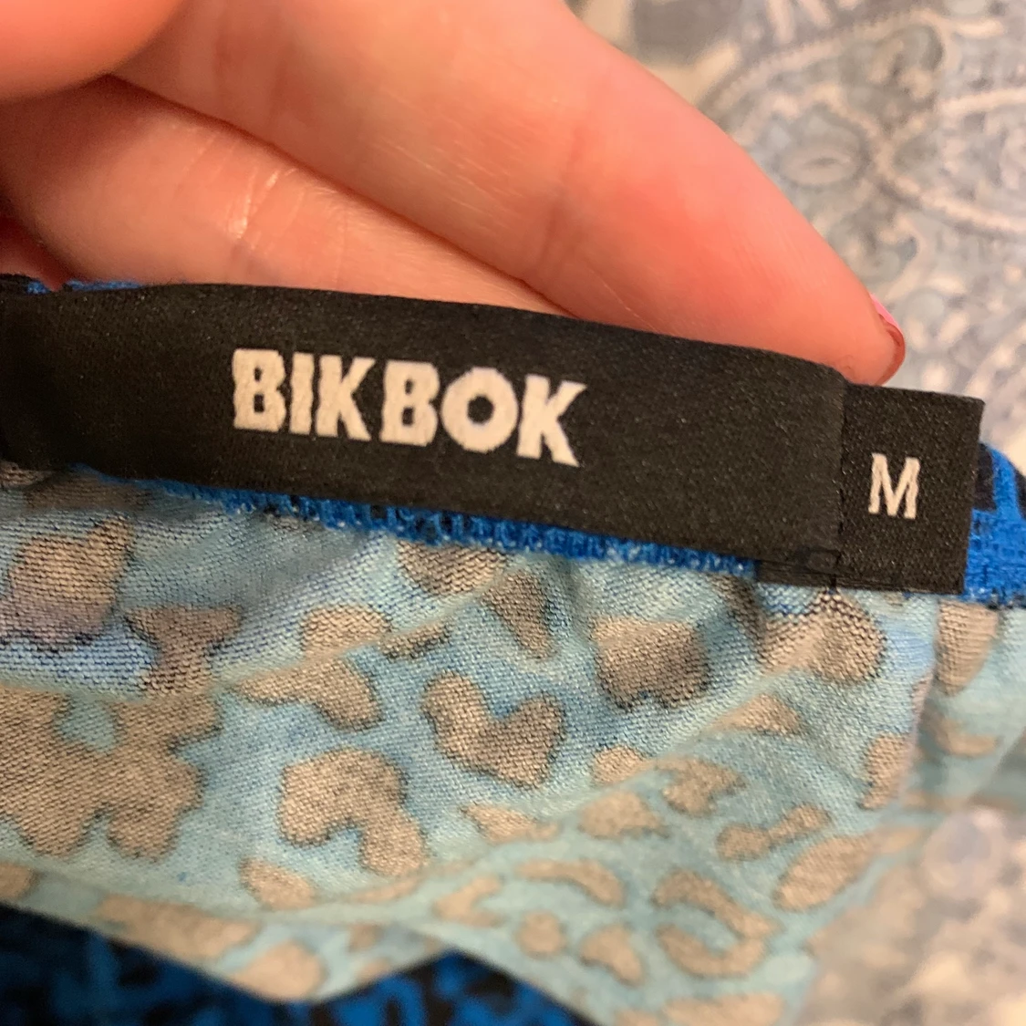 Söt topp med öppen rygg  - 91