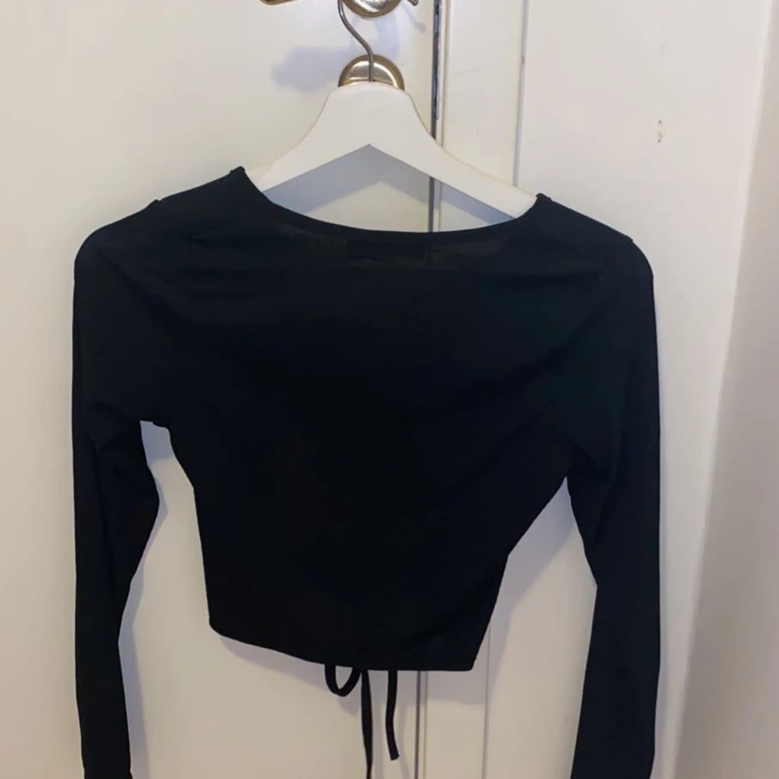 Svart tröja ifrån Boohoo - 90