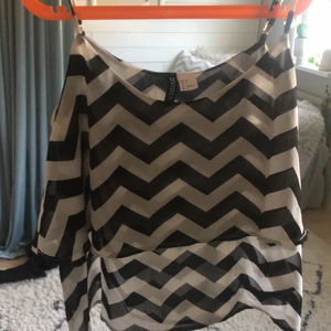 HM - Söt vintage topp , aldrig använd.