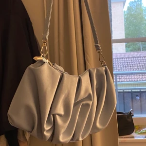 Väska - Helt oanvänd väska från shein✨