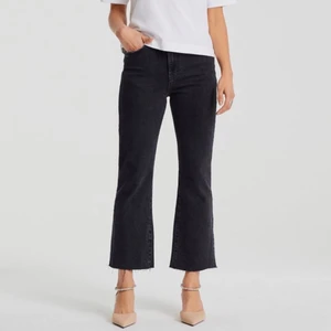 GinaTricot Jeans  - Supersnygga jeans från ginatricot som tyvärr är försmå för mig. Köpare står för eventuell frakt!