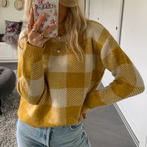 Såå gosig stickad 🌈💛💛 - Såå gosig stickad 🌈💛💛