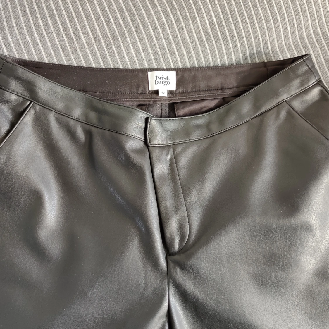 Twist&Tango vegan leather byxor, size 40 - 90