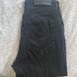 Jeans stl S - Jeans stl S från vero Moda. Använda men bra skick.