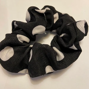Nya scrunchie  - 20kr st skickar för 13 kr