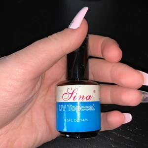 Top Coat - Säljer mitt UV Topcoat. Ungefär 65% kvar i.❤️