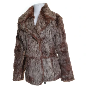 Tiger of Sweden M - Varan är i bra skick och har inga tydliga defekter.