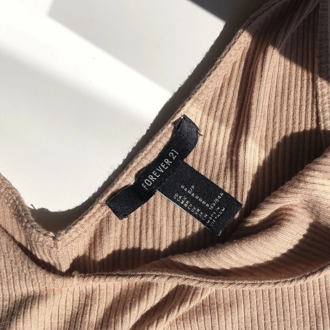 Beige tubklänning från Forever21 - 90