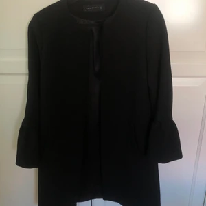 Kappa - Snygg kappa/jacka från Zara endast använd ett fåtal gånger!