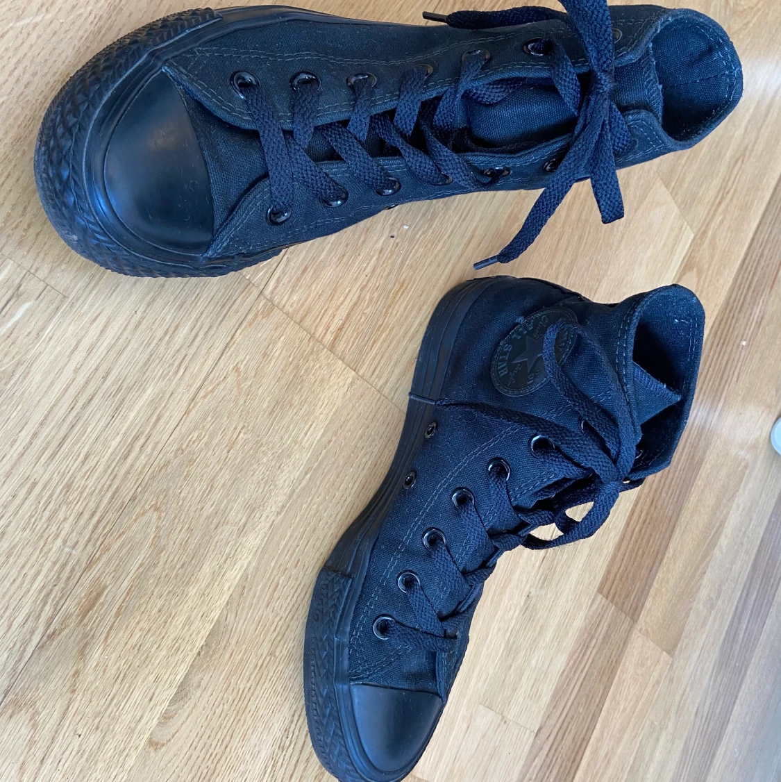 Svarta converse - 91