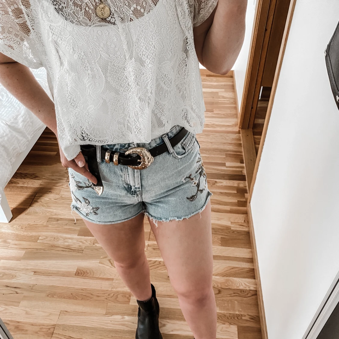 Lace top white