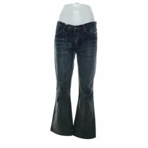 Diesel jeans bootcut - Ett par assnygga jeans som tyvärr var för små för mig...🌞 aldrig använda och jättebra skick!! Köpta från sellpy 