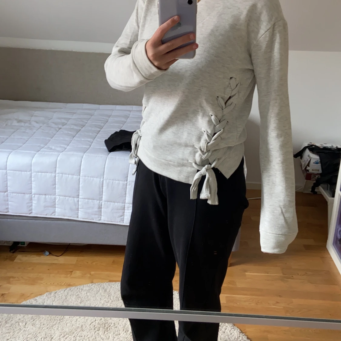 Ljus grå sweatshirt - 90