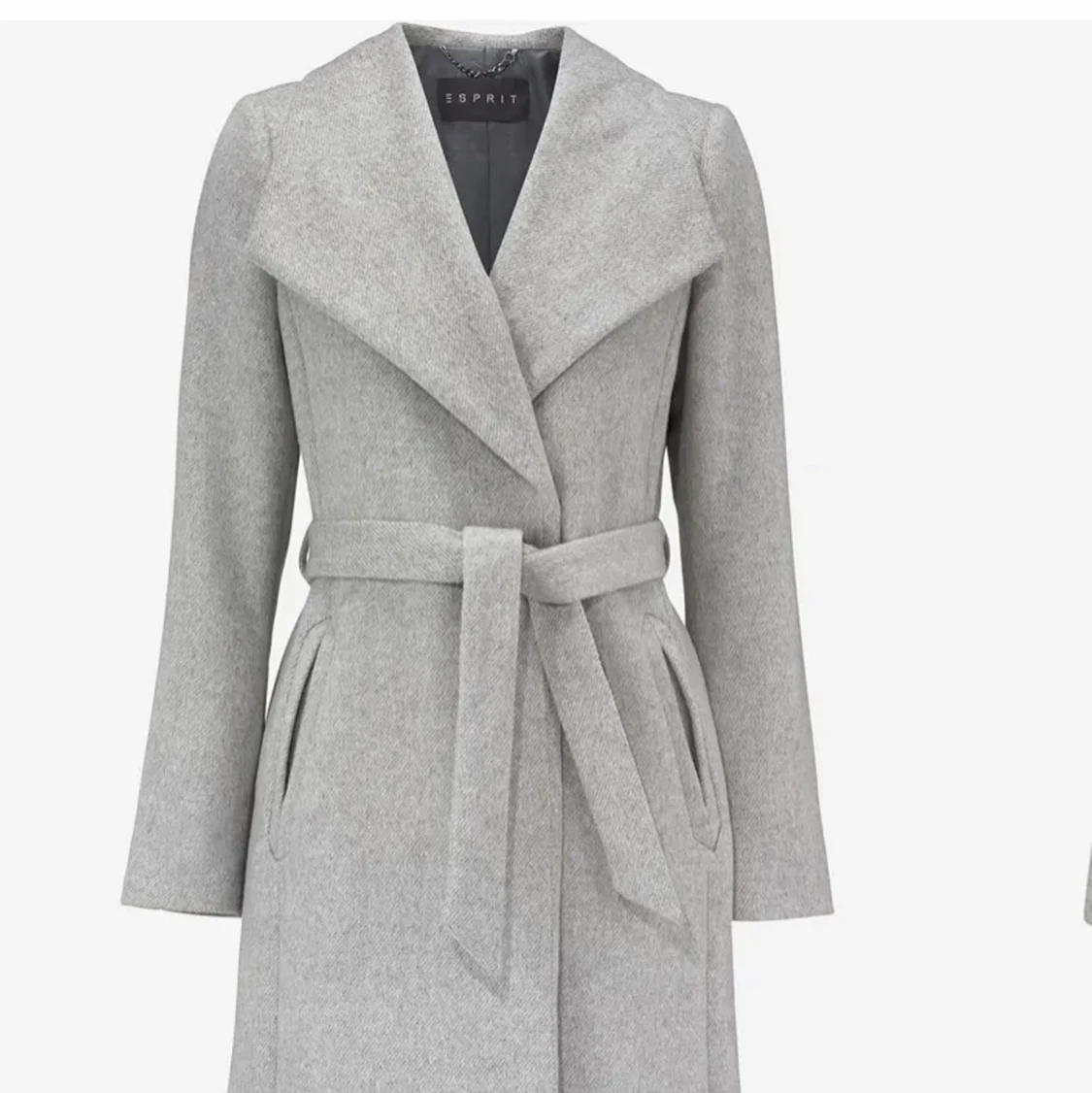 Esprit grå kappa storlek 34