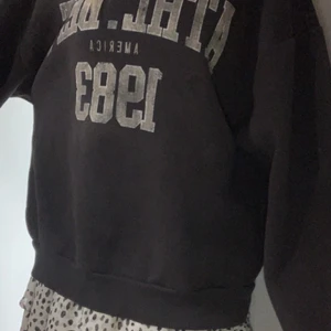 Gina sweatshirt  - Så fin sweatshirt från gina! 💕 70 + frakt 