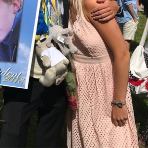 Rosa klänning - Säljer denna rosa klänning från Asos i storlek S. Supersöt!💞 100kr