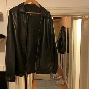 Läder jacka (fake) - Skön jacka 