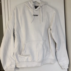 Carlings hoodie stl M - Super fin vit hoodie i super bra skick. Frakten står du för (60kr)🥰