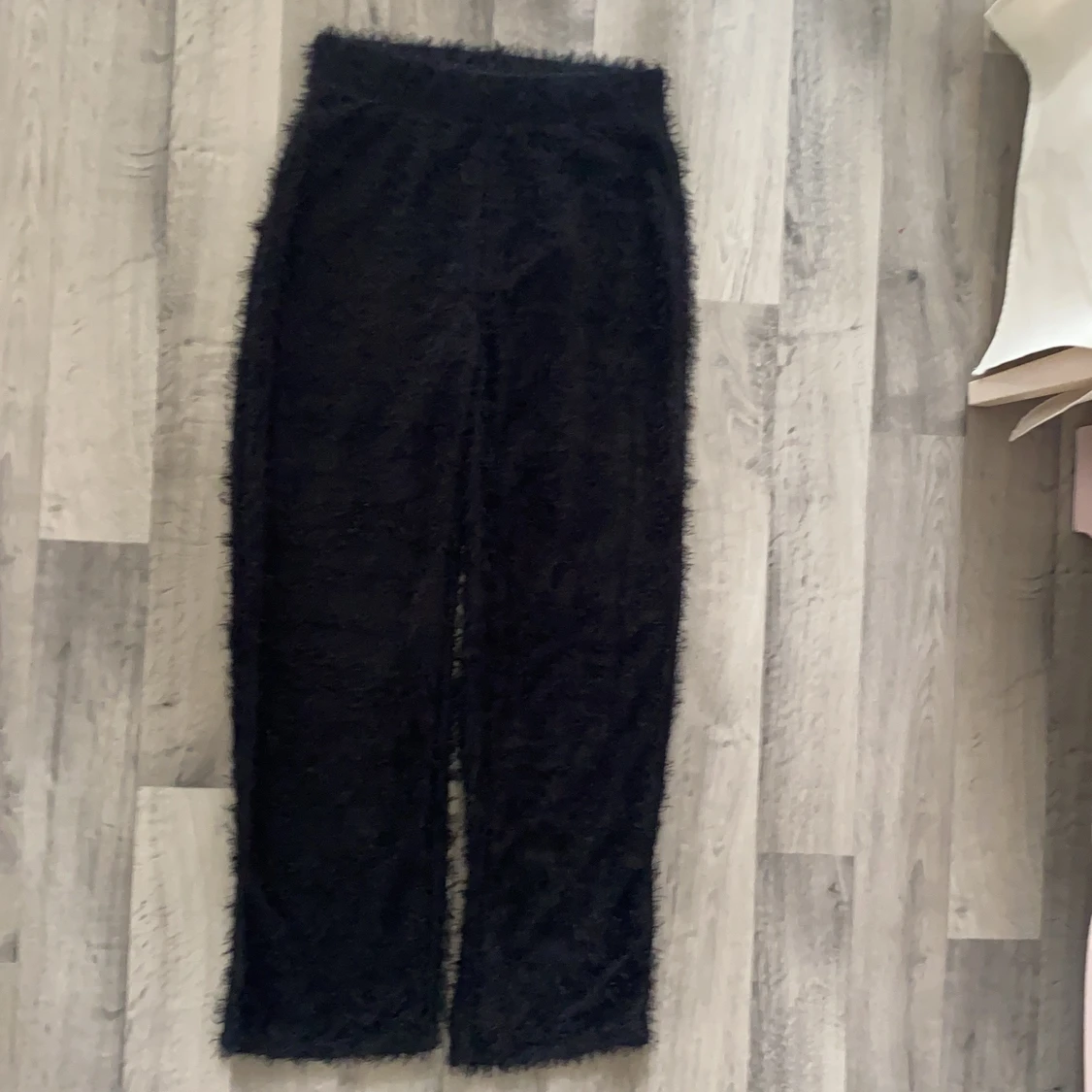 Fluffiga byxor från Nelly, stl M