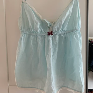 Oddmolly topp - Jättesöt odd Molly topp köpt på myrorna! Väl använt!