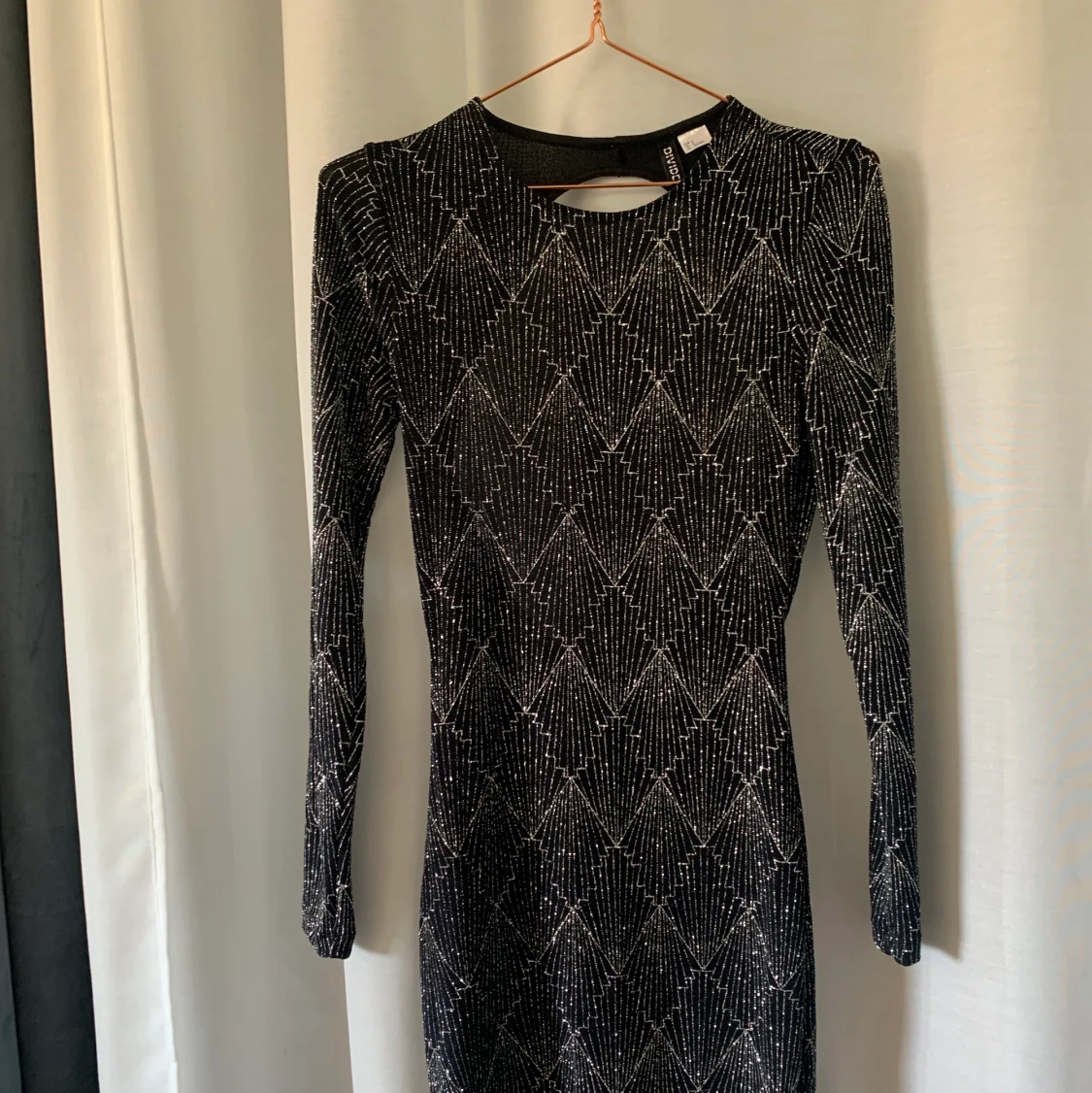 Glittrig festklänning