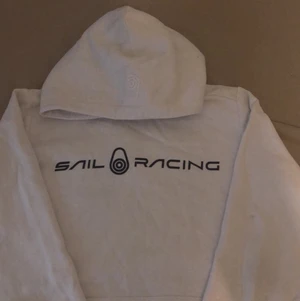 Sail racing hoddie  - Inga fläckar eller så storlek 160 passar mig har s