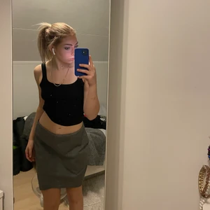 Grå kjol - Grå kjol från cubus. Storlek M. 40kr+frakt