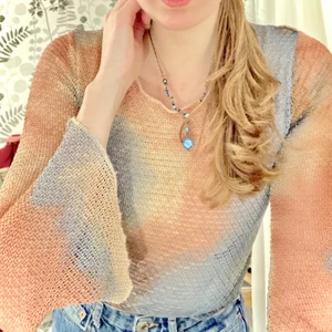 Mesh topp - Söt mest top som är helt unik. Passar inte riktigt min stil längre så säljer den. 💕