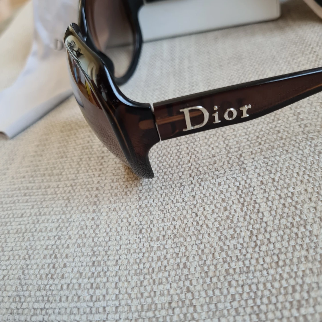 Dior glossy solglasögon  - 90