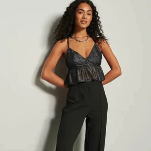 SÖKER!!! - Söker denna topp från NaKd!! Skriv gärna om ni har den i storlek S!!💖💖