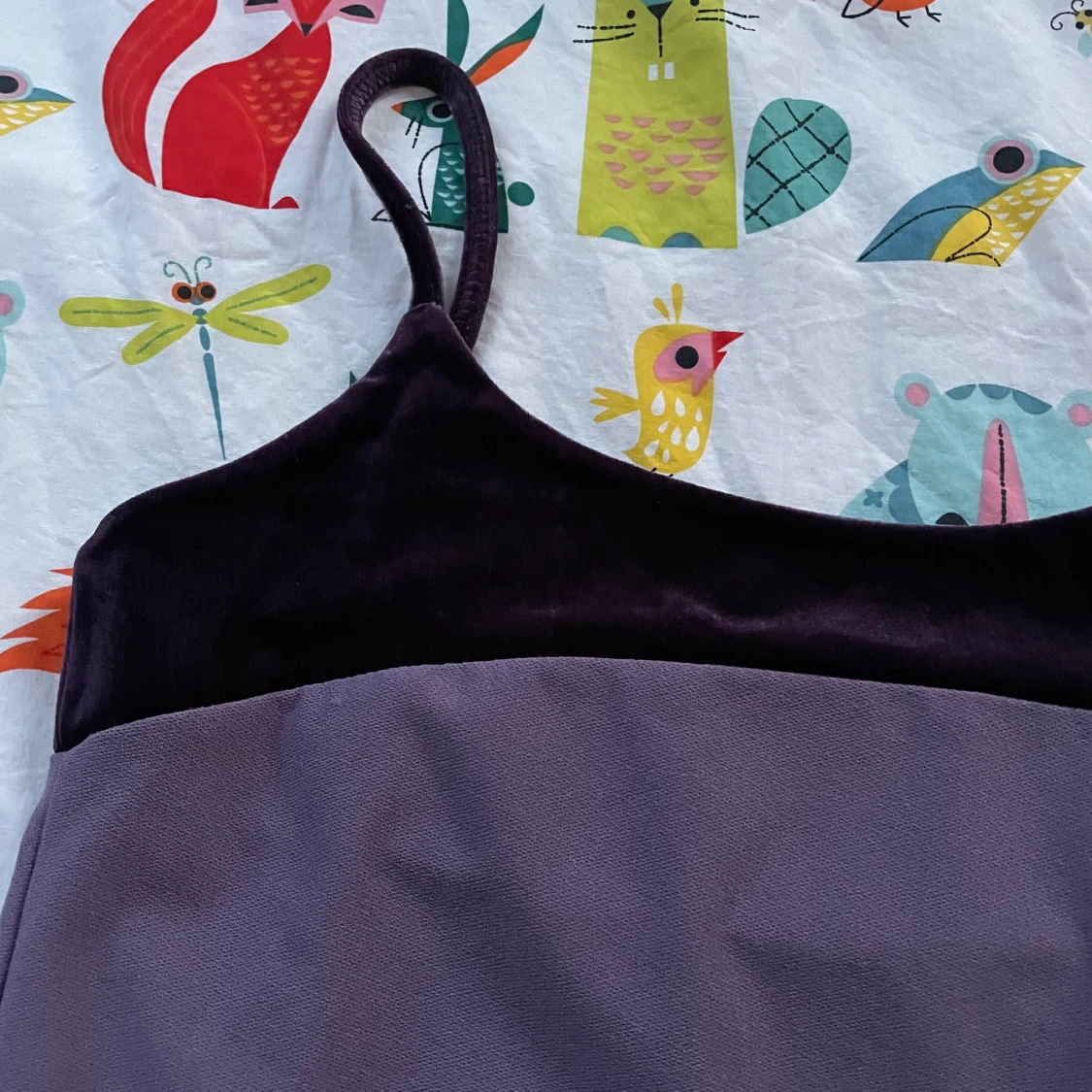 Lila tight klänning - 90