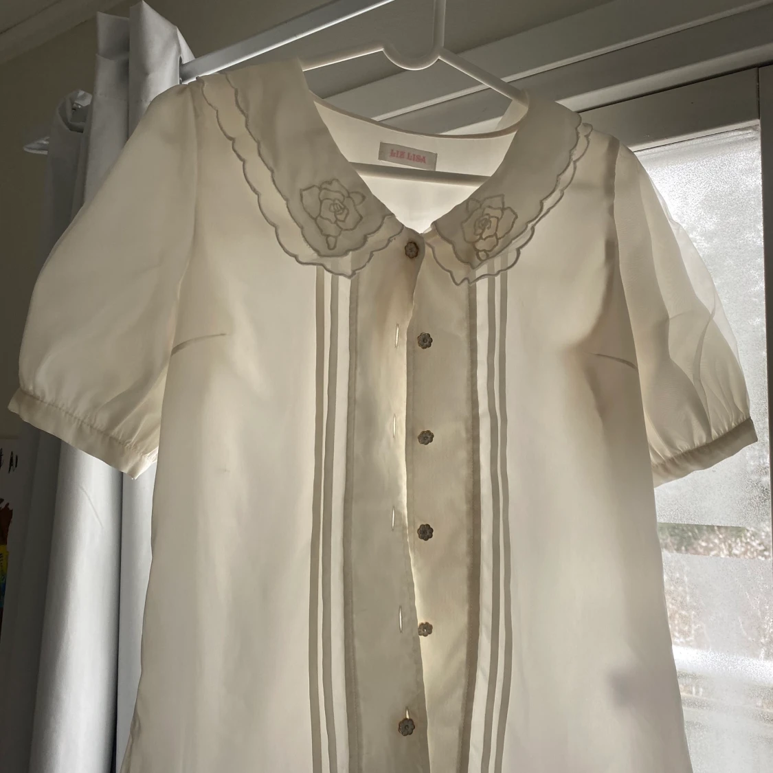 Äkta Liz Lisa Kawaii gräddvit blus