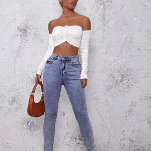 Vit croptop - Super fin helt ny vit topp endast provad. ✨