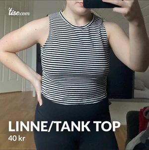 Linne/tank top - Randigt linne/ tank top i stl XS/S. Köpt för många år sen, minns inte från vilken hemsida. Använd ett fåtal gånger så är i fint skick!