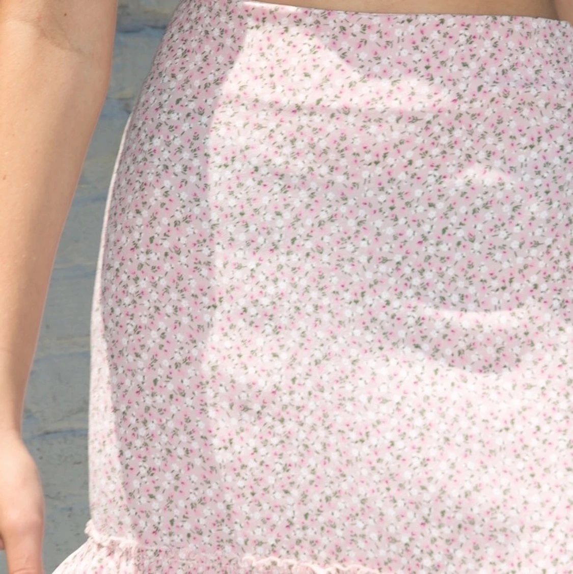 rare brandy melville cara ruffle skirt - 90