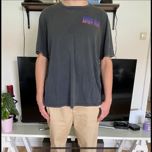 OVERSIZED PULL & BEAR T-SHIRT  - SIZE: XXL, fits XL. 