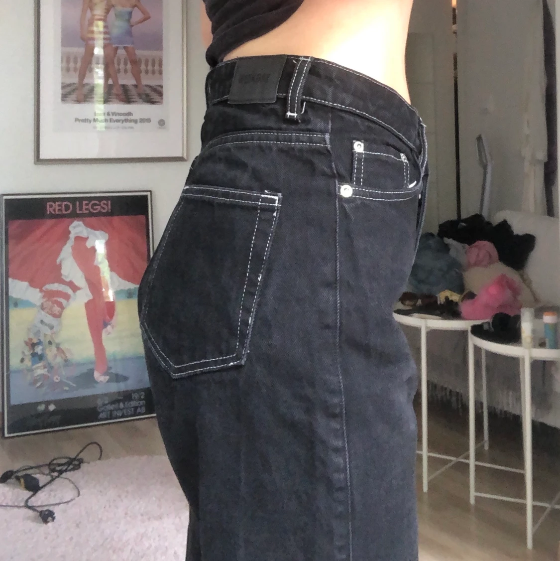 Svarta jeans med vita sömmar - 90