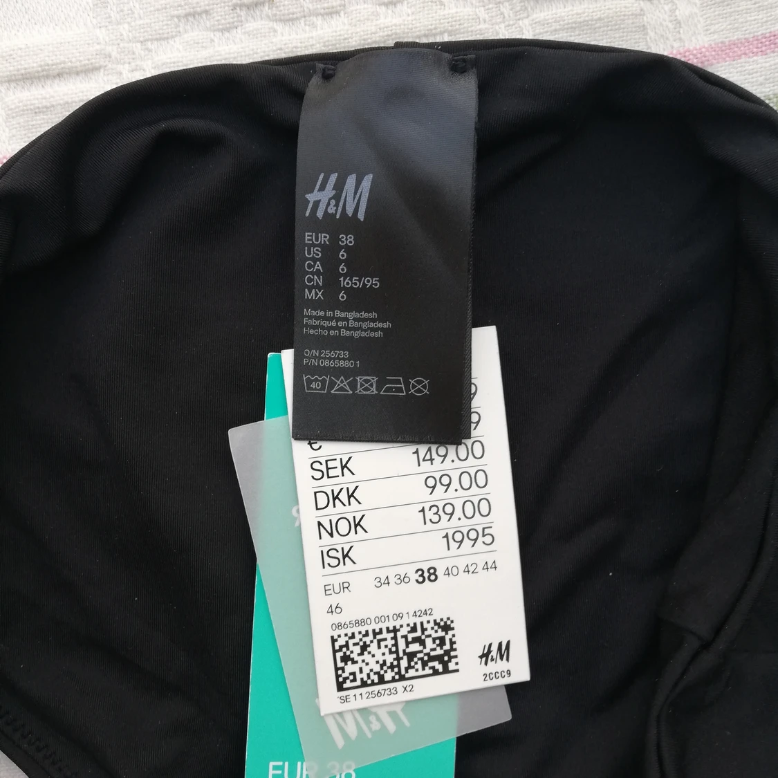 Svart H&M bikiniunderdel strl 38 - 91