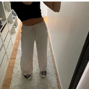 linnebyxor  - Slutsålda linnebyxor från HM💕Storlek 36💗start pris 150kr, buda med minst 10 kr höjning 👍🏻💗