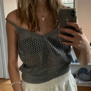 Snygg stickad festtopp - Stickad festtopp från zara storlek M