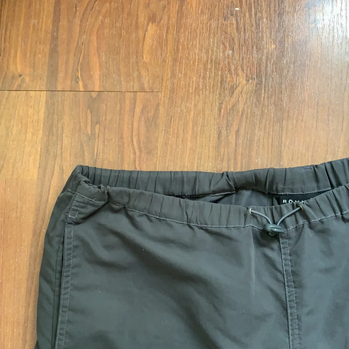 Gråa tunna byxor 😍 - 91