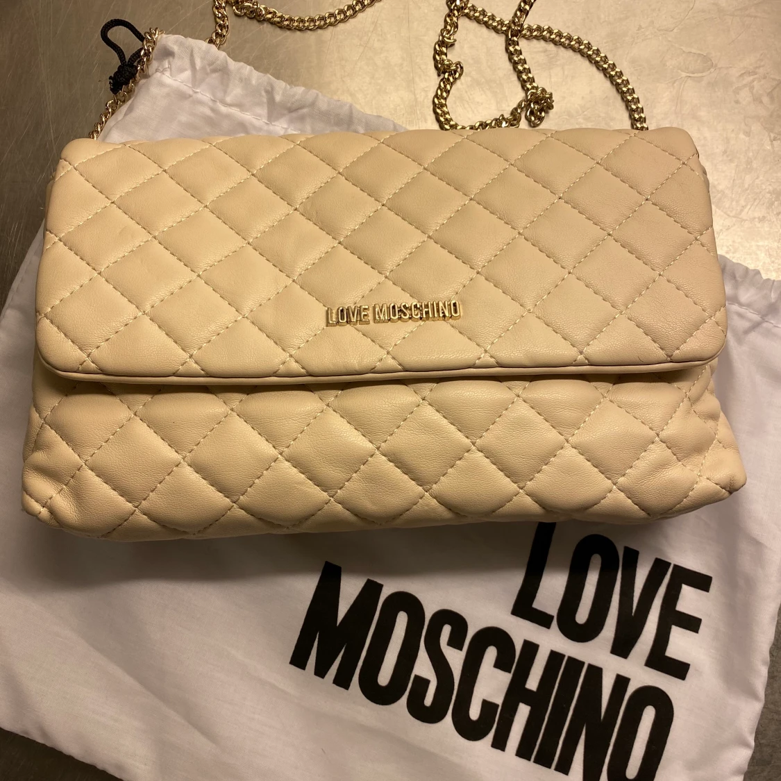 Love Moschino quiltad väska