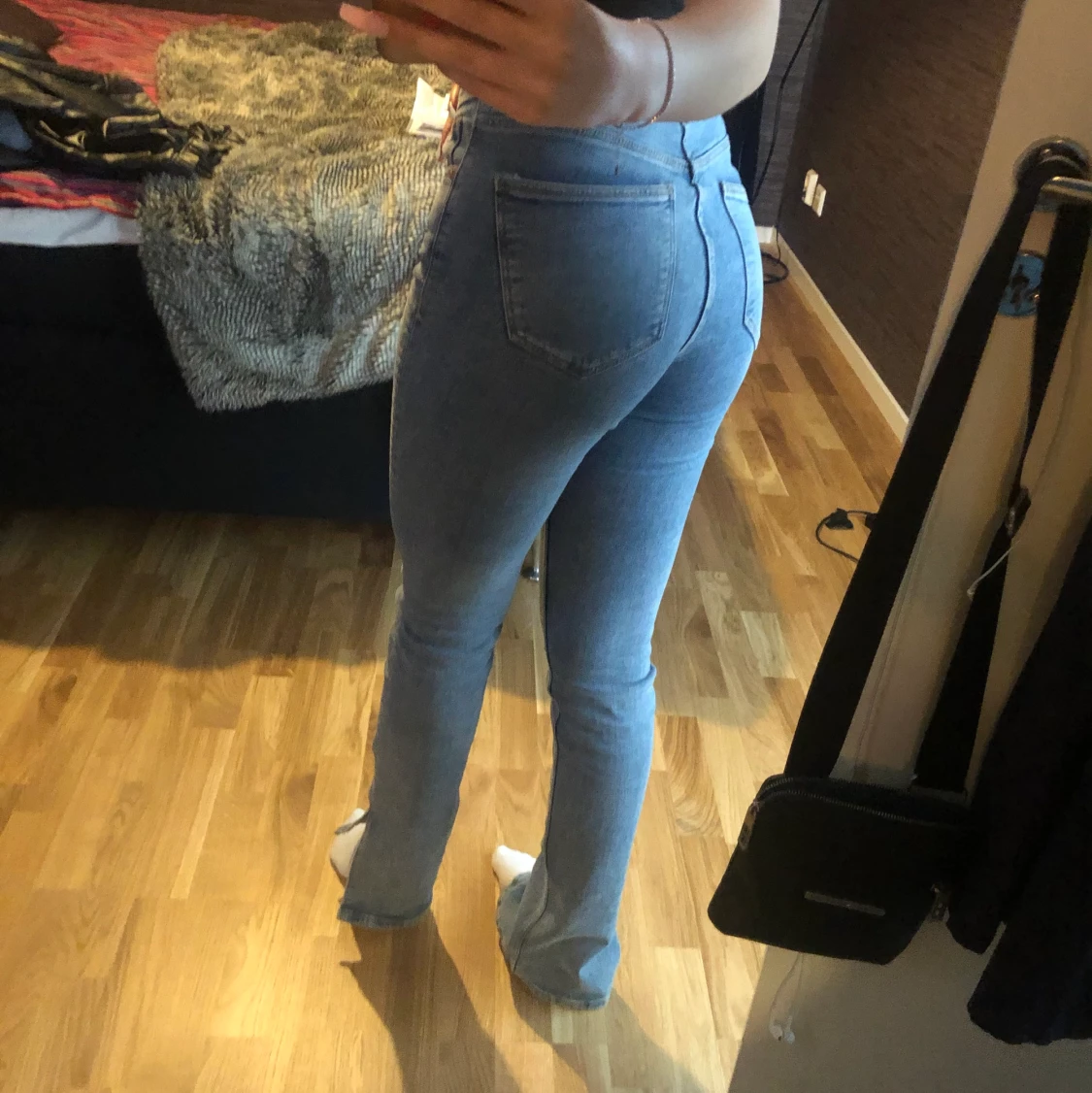 Zara jeans med slits, andvända 2ggr - 90