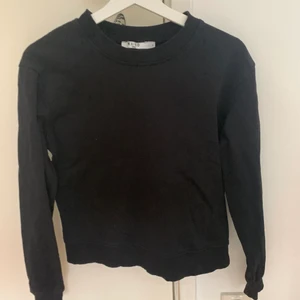 Sweatshirt Nakd - Svart sweatshirt från nakd. Storlek s. 😊💕