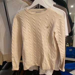 Gant kabelstickad tröja - Strl M. Ull-material.