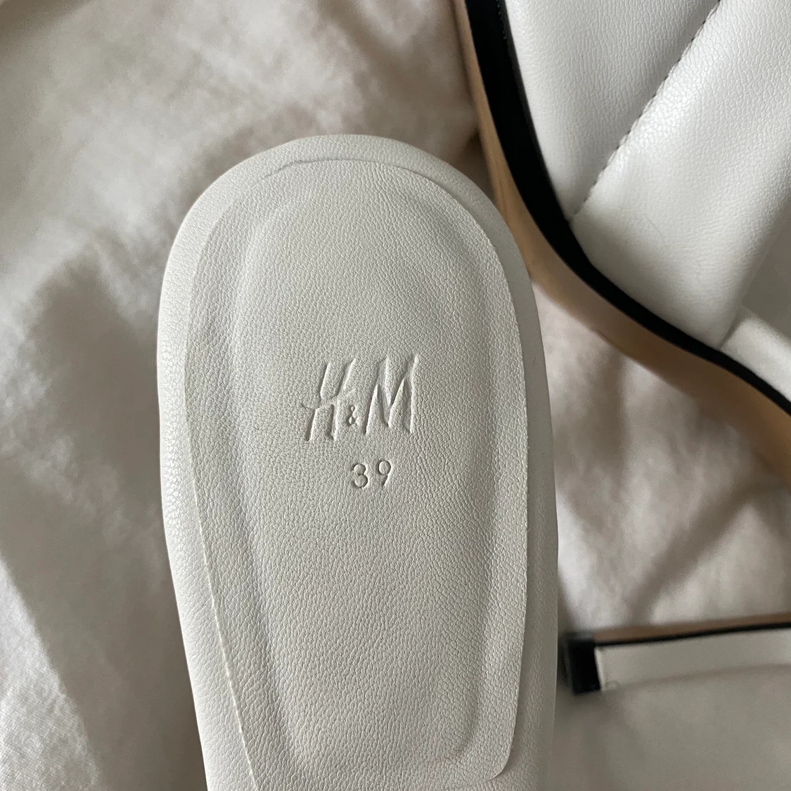 Vita klackar HM - 90