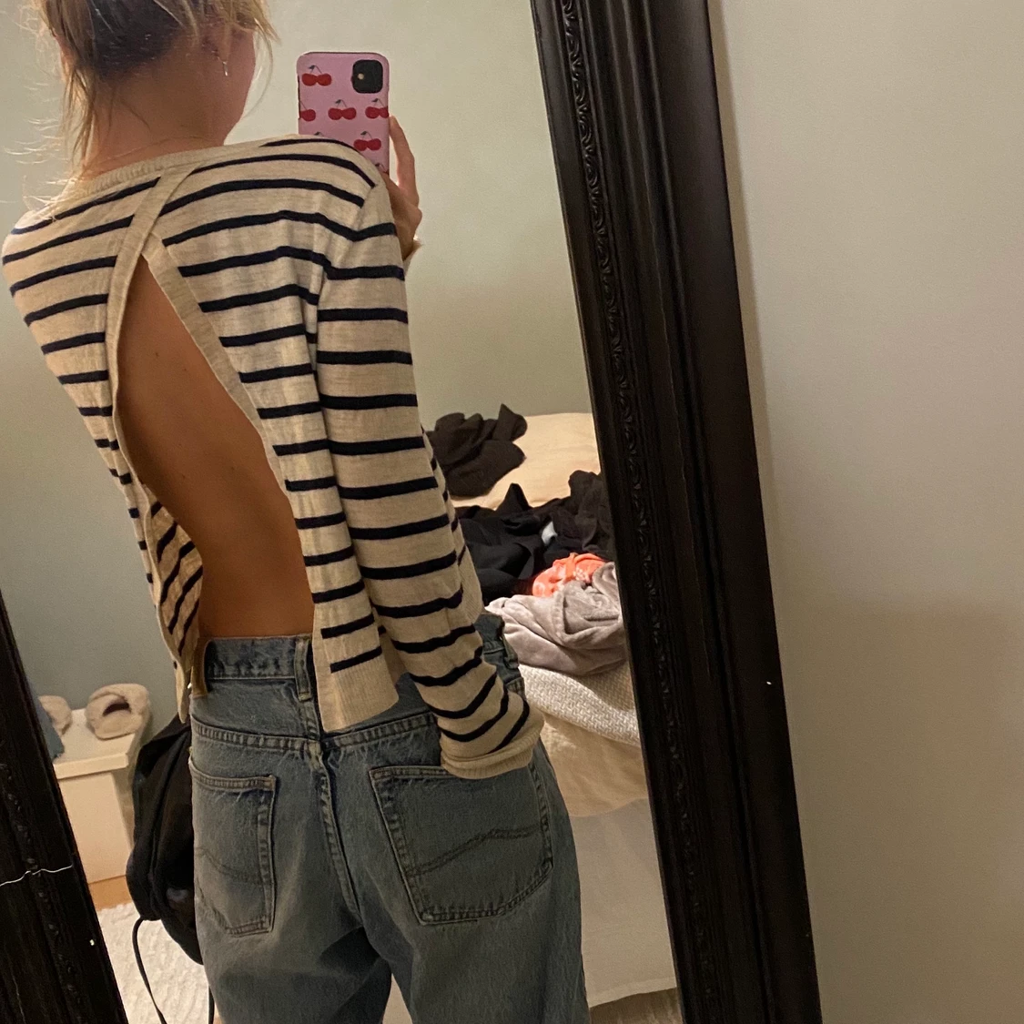 Randig tröja med öppen rygg  - 90